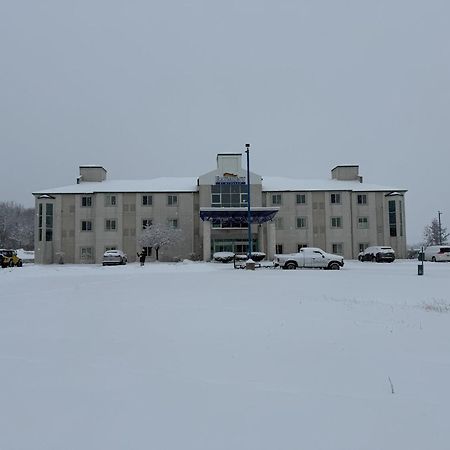 Baymont By Wyndham Kingdom City Exterior photo
